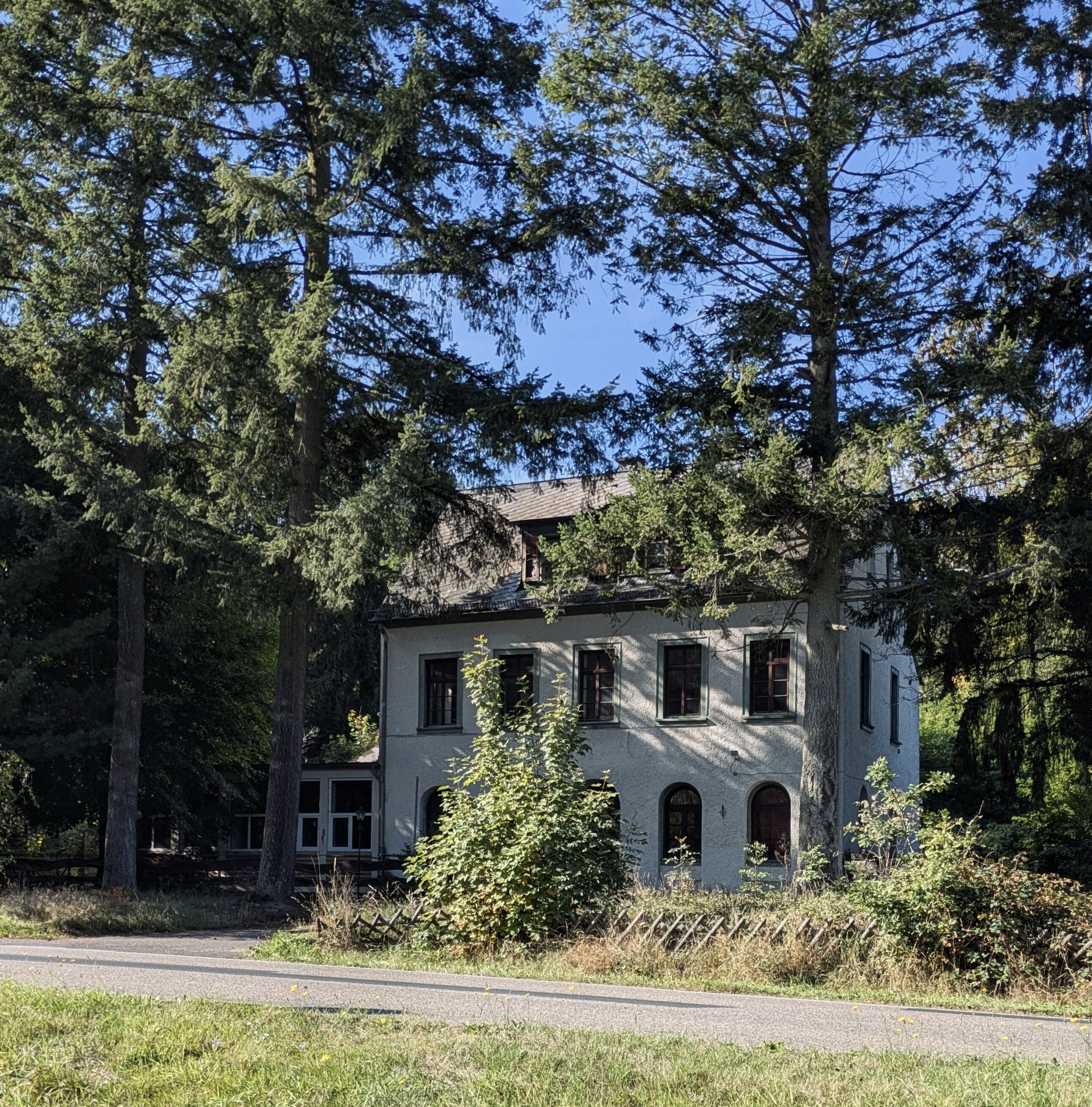 außenansicht-forsthaus